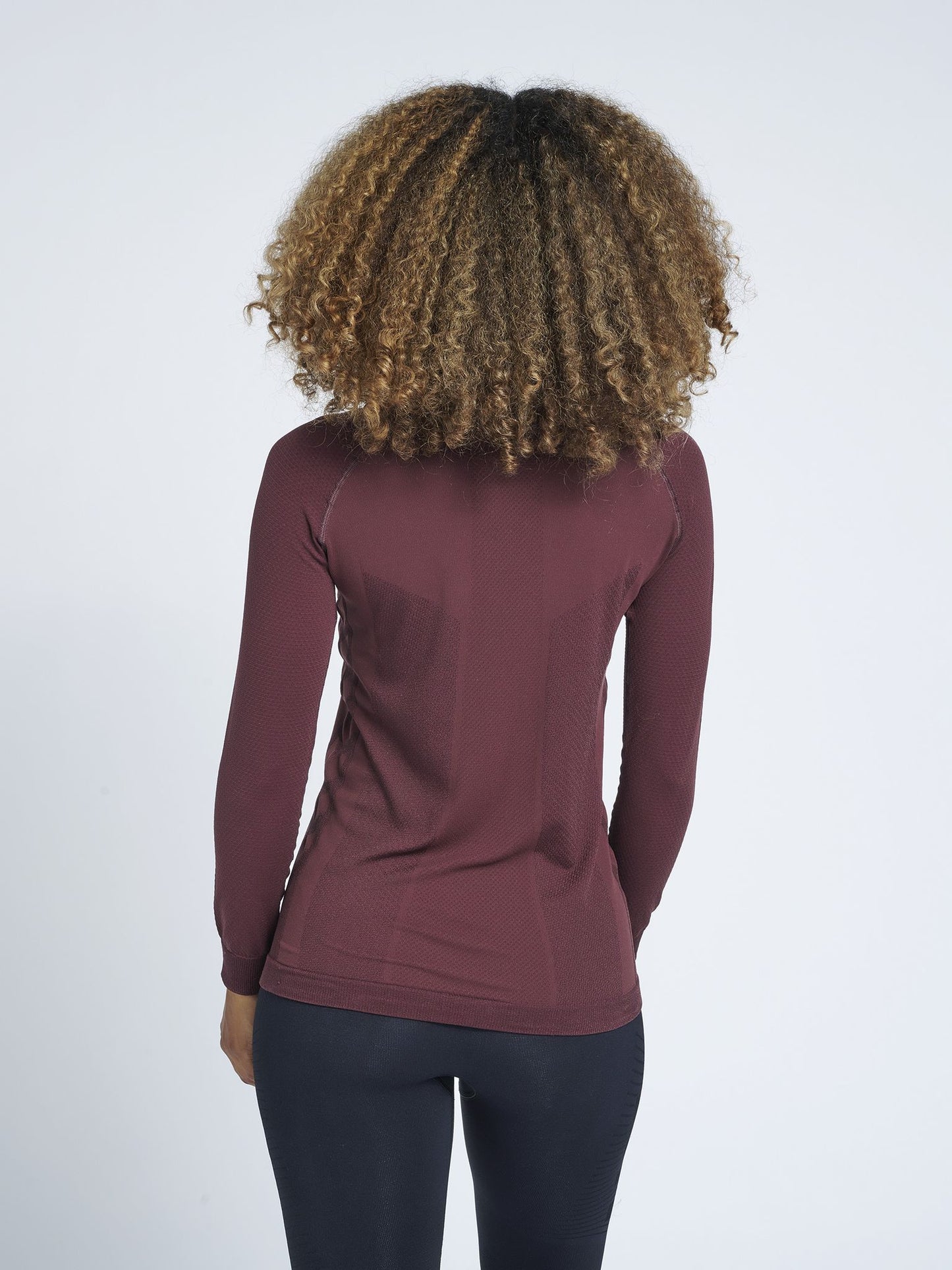 hmlCLEA SEAMLESS T-SHIRT L/S
