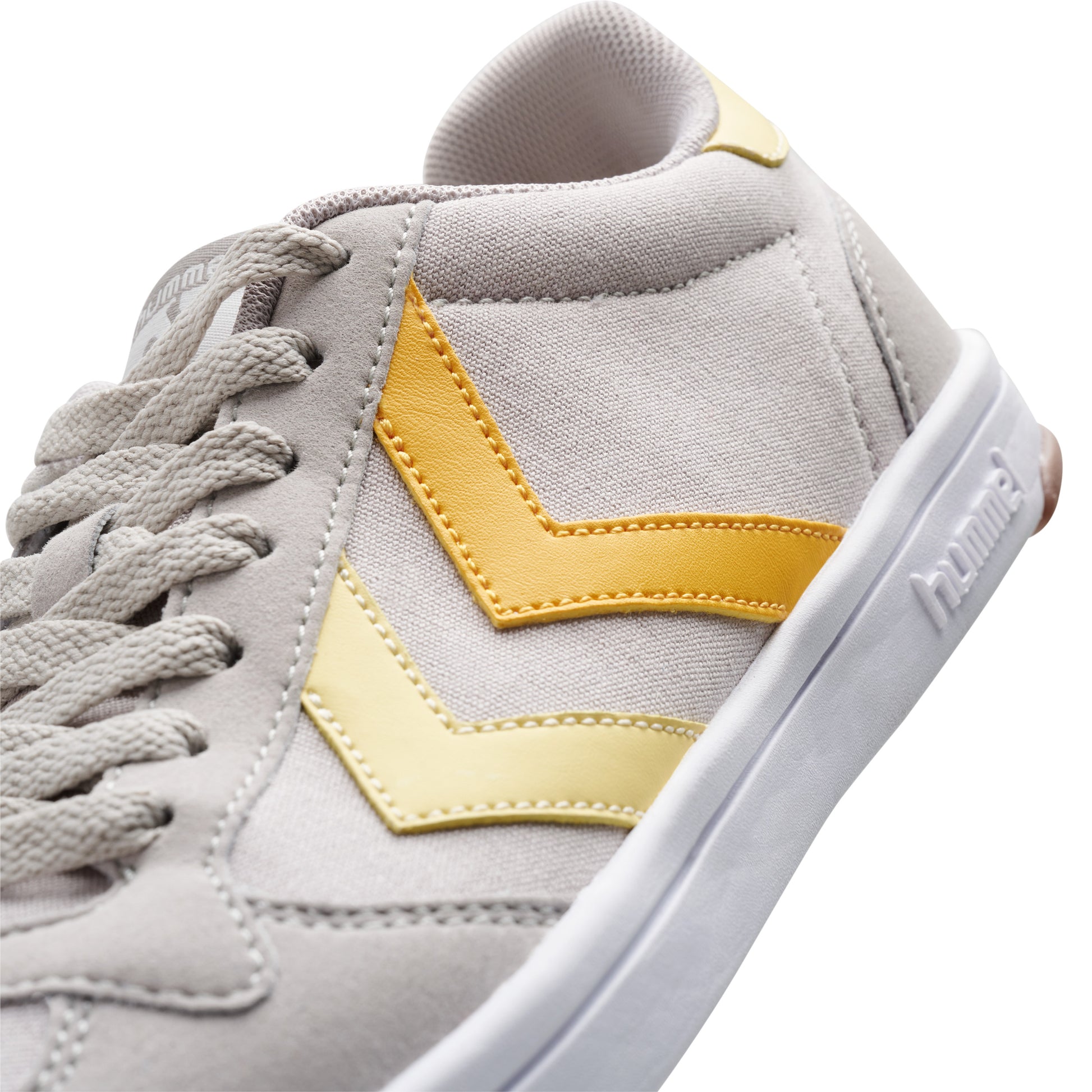 1924-SILVER CLOUD/PALE BANANA