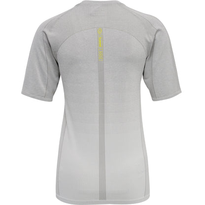 hmlGG12 TRAINING SEAMLESS S/S WOMAN