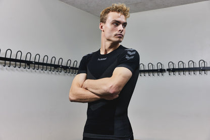 HUMMEL FIRST SEAMLESS JERSEY S/S