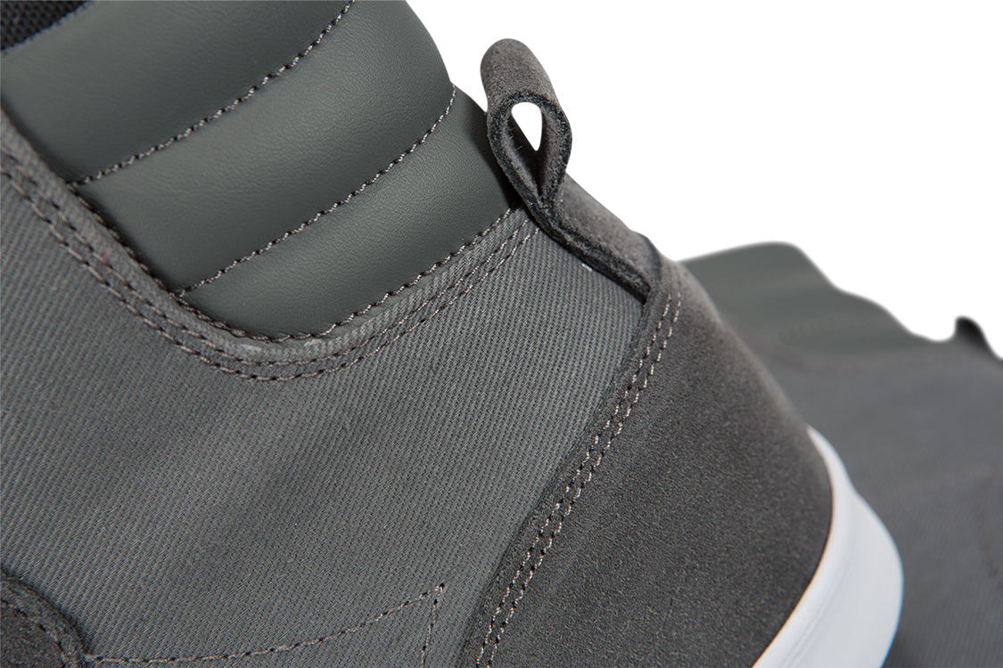 2651-CASTLE ROCK/WHITE KH